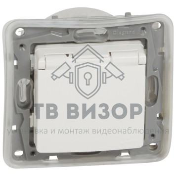 Розетка электрическая
 672232 ∙ ETIKA Розетка с заземлением IP44 белая-1